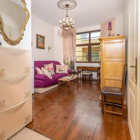 The Blue House In Kapana - Aristocratic 1bd Flat Plovdiv