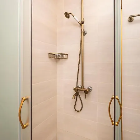 The Blue House In Kapana - Aristocratic 1bd Flat Plovdiv
